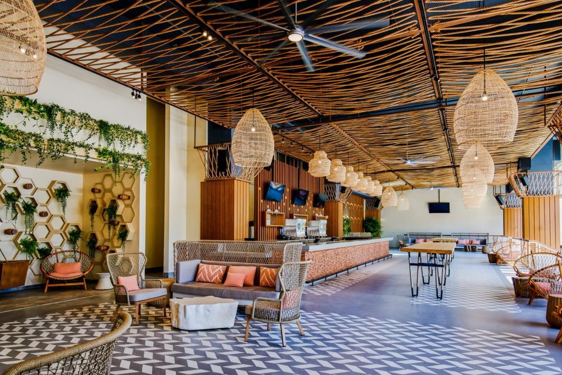 Virgin Hotels Las Vegas By Suiteness Exterior photo